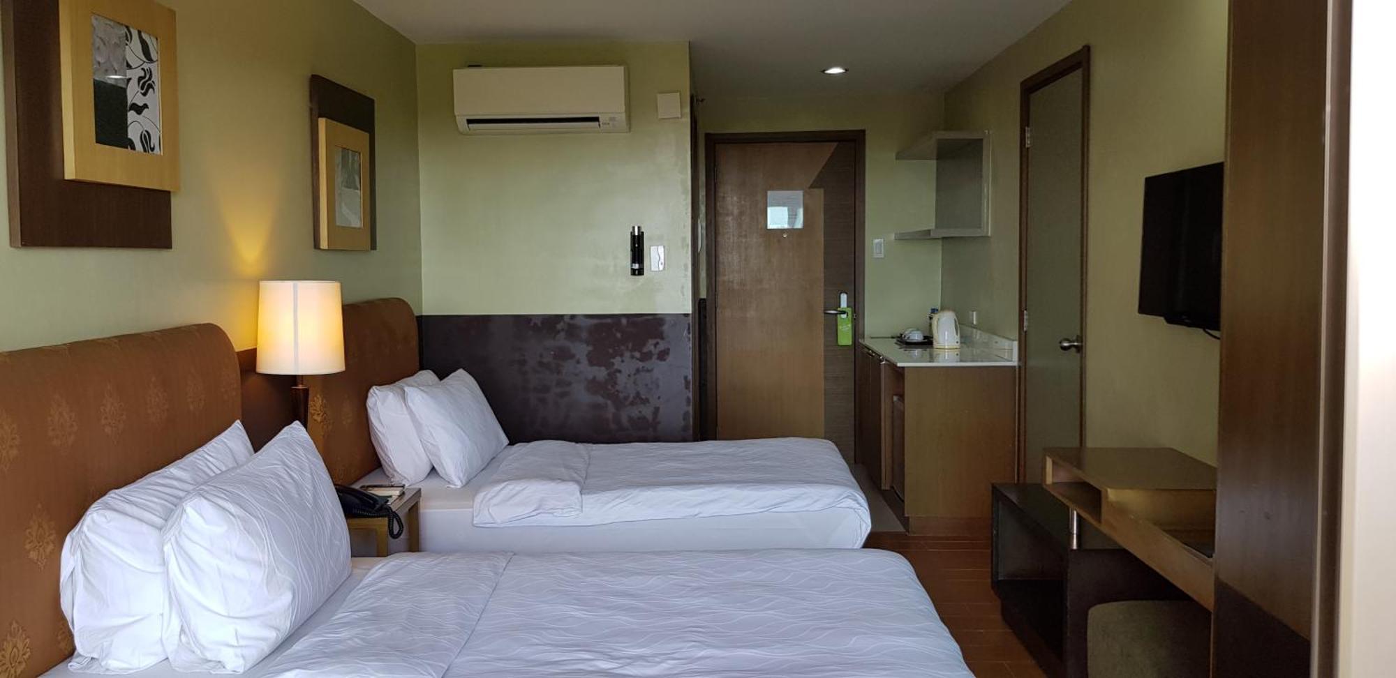 One Tagaytay Place Private Residences Tagaytay City Екстериор снимка